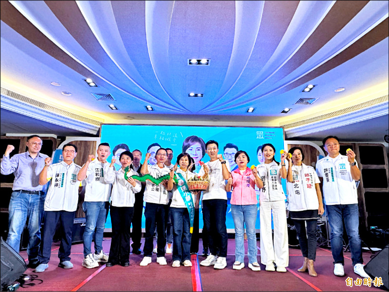 江啟臣競總成立 白營6參選人上台