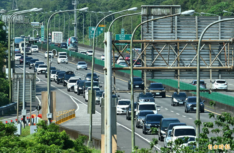 國道北向明天車流1.3倍！13路段易塞車 南部建議9點前出發