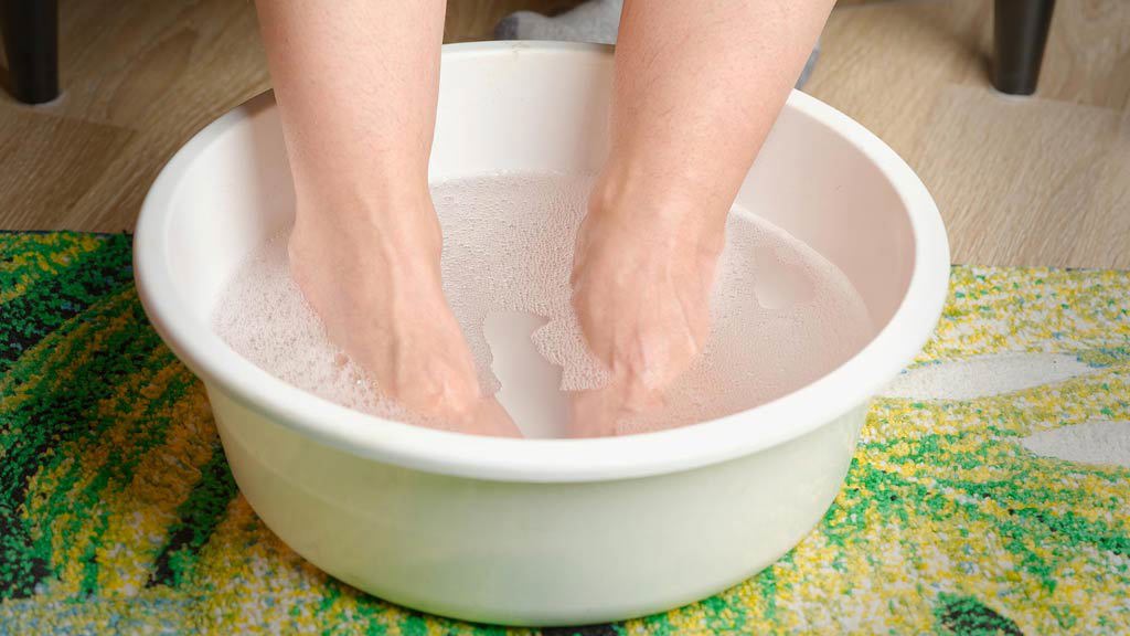 告別病毒疣！皮膚科醫師點名「飽和食鹽水浸泡法」，有效率高達88.2％ - 工商時報