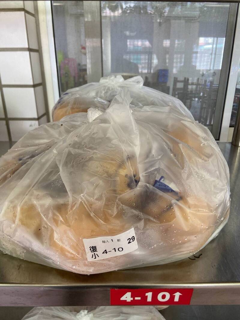 獨家》台南營養午餐「整顆甘露梨」  校長解謎1顆批發價14元