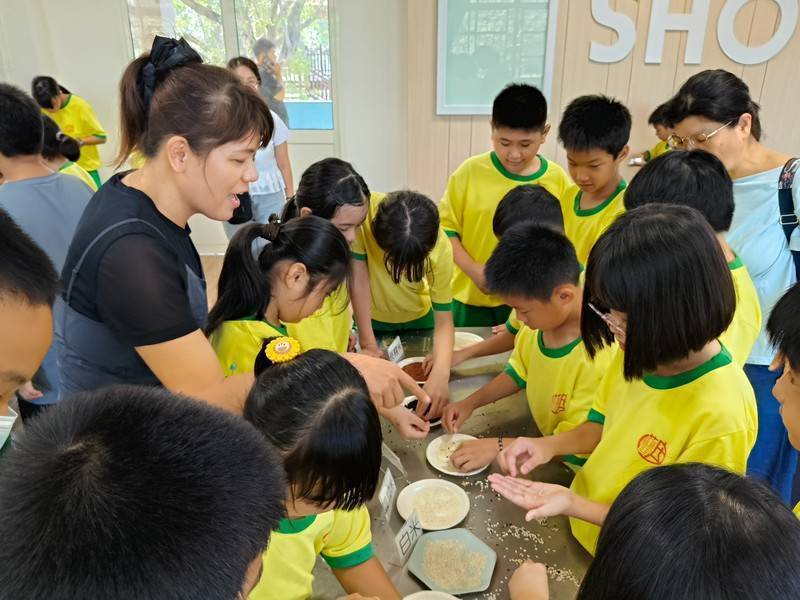 吃一口飯也能救地球！ 百大青農走進校園帶孩子找答案