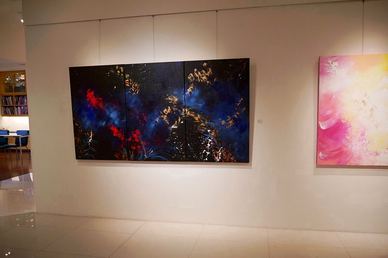 印象畫廊 楊元寧 充滿凝聚力，療癒力的能量畫展，展期到11/17
