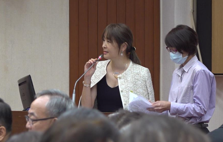 賈永婕曝更年期穿搭兩難！營養師：黃豆與均衡飲食助改善