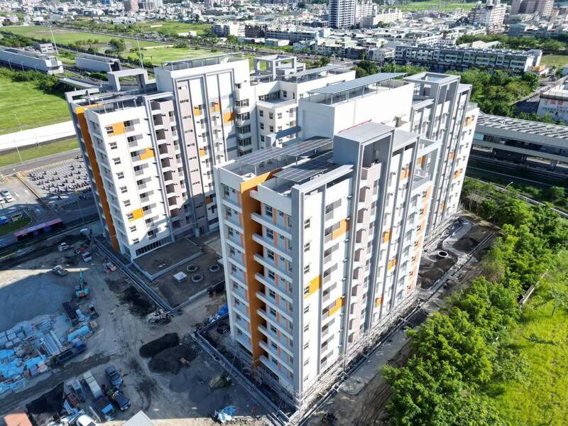 高雄新建住宅供給增、人口減  舉債廣建社宅遭審計部點名