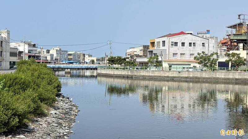 強颱薔琵來勢洶洶  高雄沿海空曠地區易出現9至11級強陣風