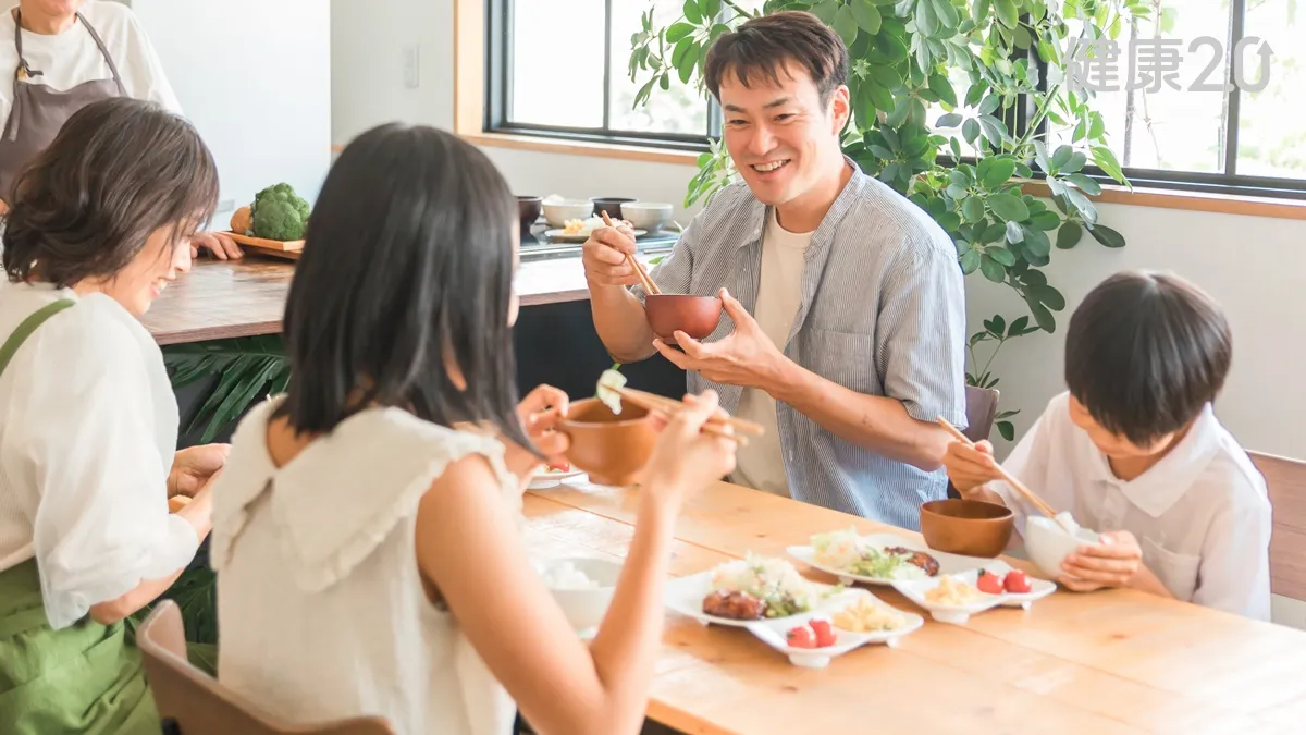 營養對策別只是嘴上說說！頂尖國際研究發現：父母希望孩子吃得健康 菜籃卻沒跟上？