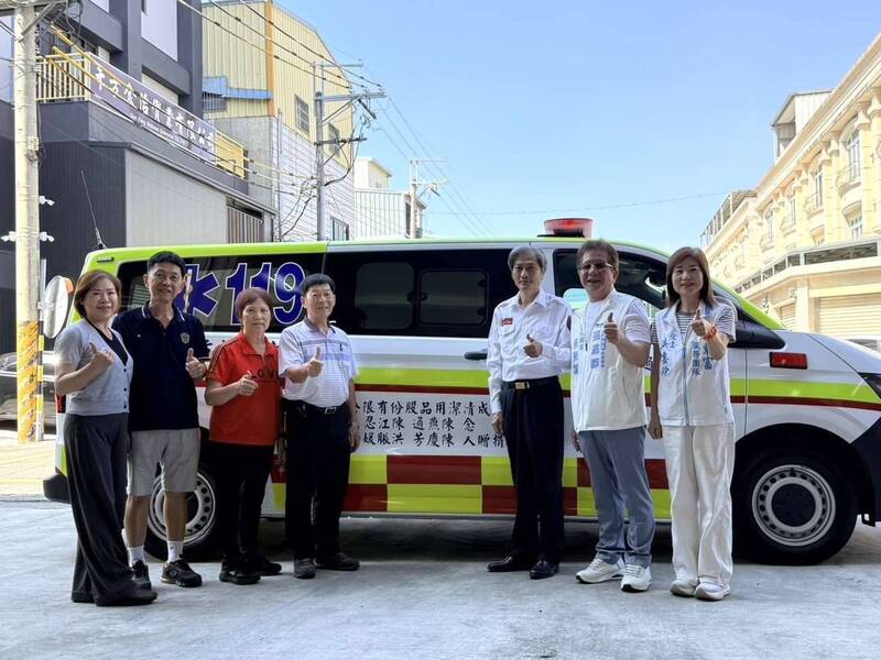 一場火警牽起跨越15年的承諾！ 雲林兄弟捐贈330萬救護車致敬打火弟兄