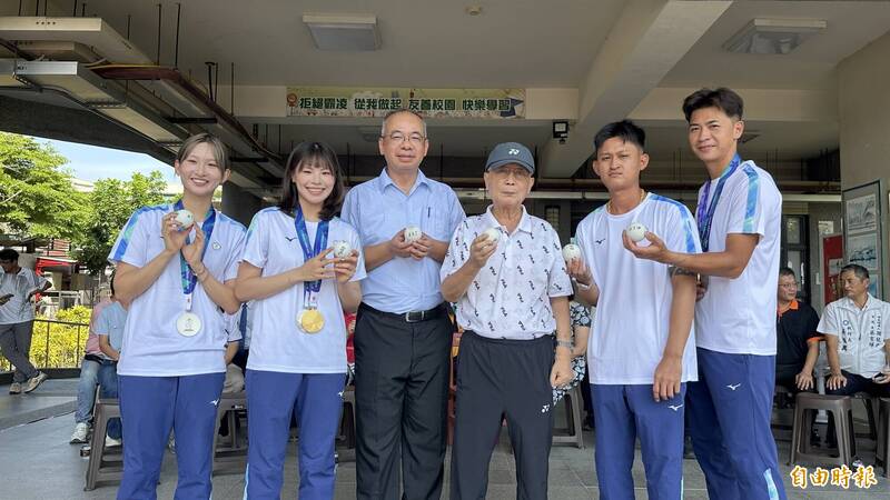 名古屋亞運4軟網國手返回母校  後壁國、高中熱情迎接