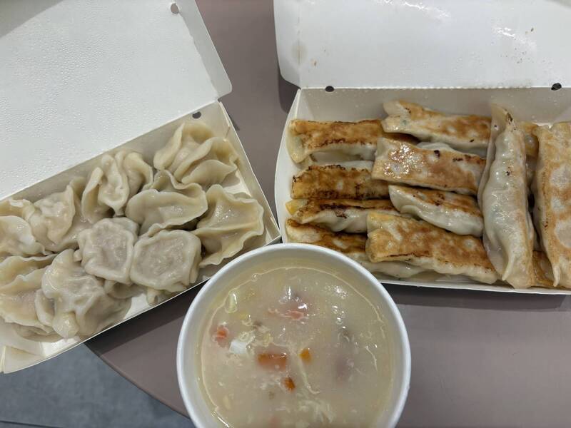 清單又更新？ 10顆水餃+10顆鍋貼+1碗玉米濃湯遭批「拜金」