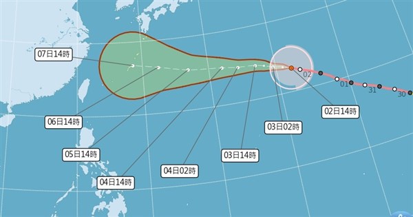 颱風白海豚逼近琉球　6日後路徑分歧北部山區防豪雨