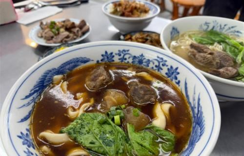開牛肉麵店不一定要自己熬湯！從湯肉調理包到食品代工 小吃店如何改變經營模式？