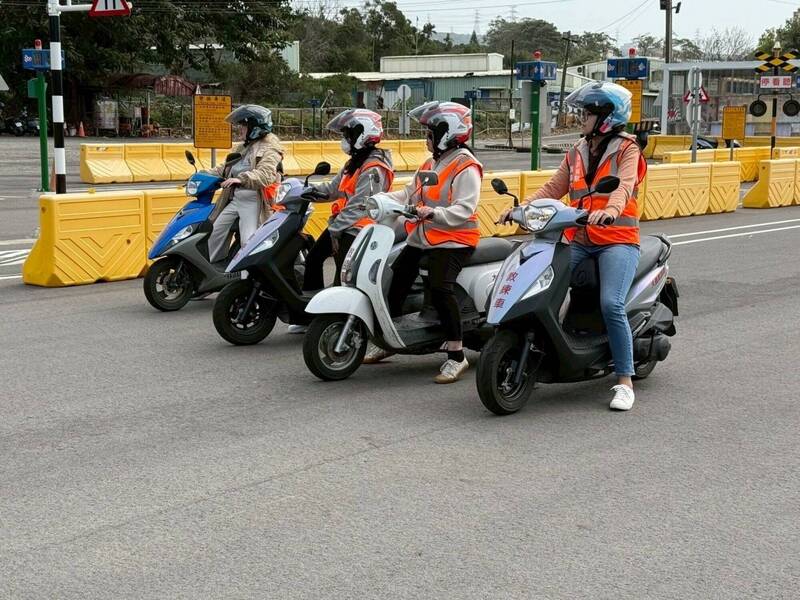 明年機車駕訓增5小時 10月起「試辦道路路考」