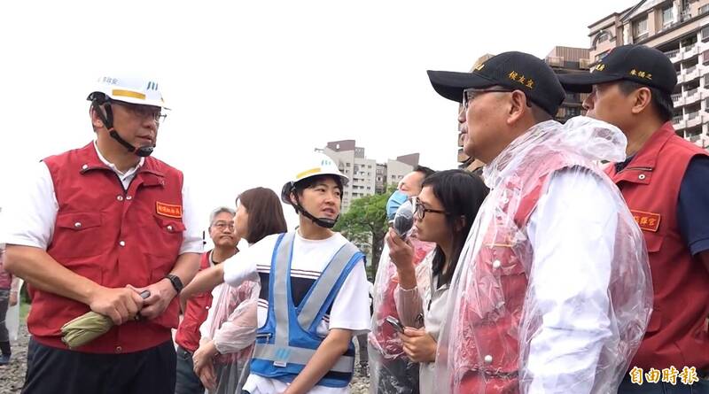視察淡海二期工程 侯友宜：淡江大橋機車、自行車管制中