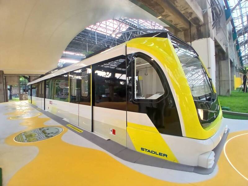 高捷未來列車1:1模型亮相 黃線列車將採無人化控制