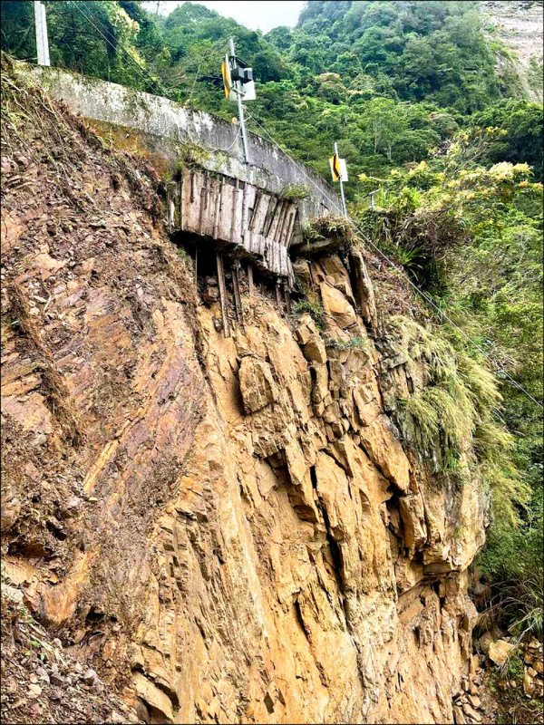 落石坍方威脅 南庄苗21線將蓋明隧道