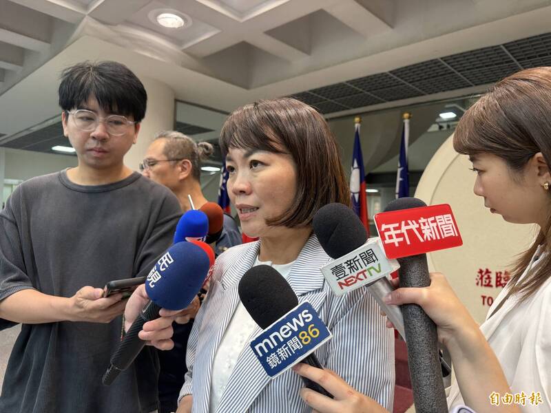 文山區國小午餐吃「小卷」多人送醫 簡舒培：不應將受害學生當統計數字