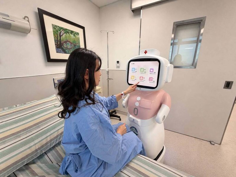 大馬推動智慧醫療轉型　台灣AI照護機器人成亮點