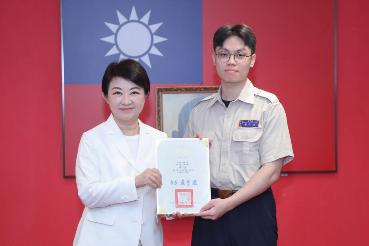 台中替代役男挺身急救 CPR、AED跟死神搶人