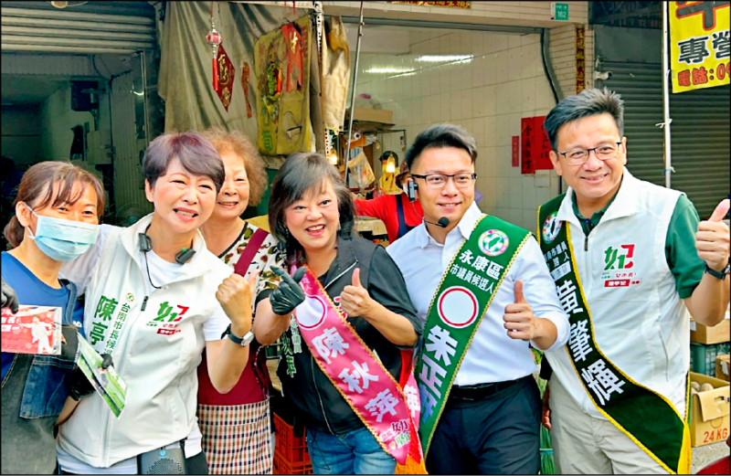 永康兵仔市場掃街 陳亭妃攜3議員衝刺