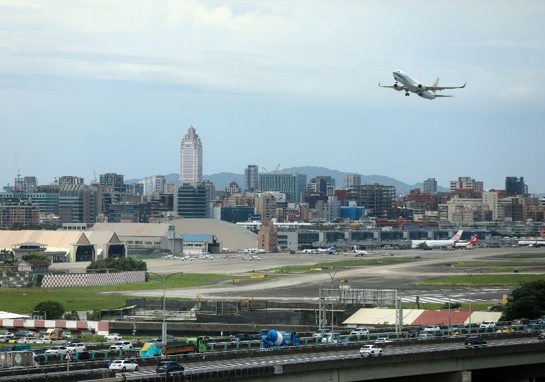 松山機場遷建AI園區？童子賢不贊成：首都需近市區機場，不如考慮淡海 - ESG遠見
