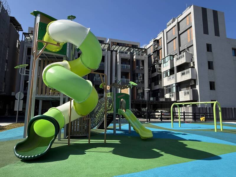 新北樹林育德公園擴建完工 增螺旋溜滑梯、周邊道路同步改善