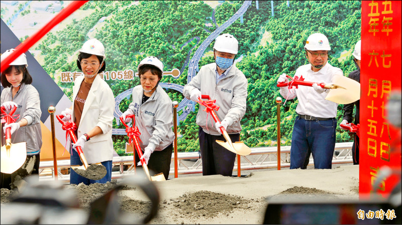 新北105市道蜿蜒路段 新闢高架環型橋