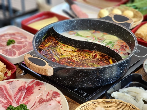 麻辣鍋配冰珍奶好過癮？小心胃痛又火燒心！醫教麻辣鍋「正確吃法」避免胃食道逆流