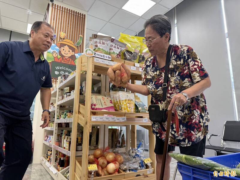 觀音草漯「農村社區小舖」開幕 主打當日當季新鮮農產