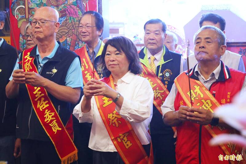 嘉義文財殿頒發助學金 黃敏惠：明年營養午餐擬加碼5元