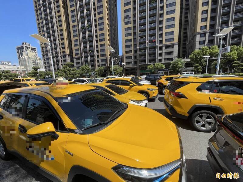 叫車平台也要納管了！交通部預告修正「計程車客運服務業申請核准經營辦法」