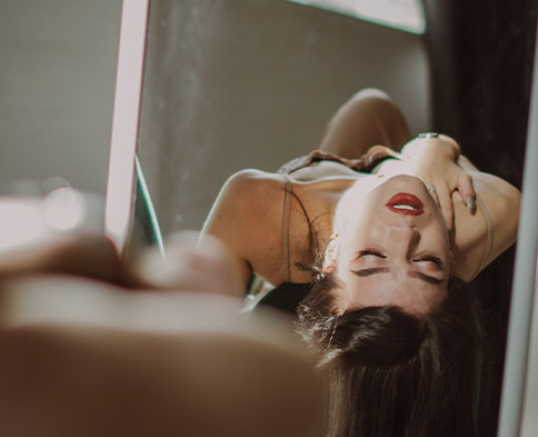幫女生口交/舔陰這樣舔最快高潮！5種舔技讓她日思夜想忘不了你