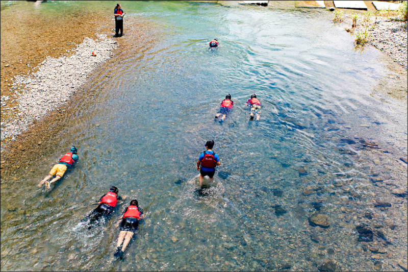 屏東「山中浮潛」 印尼生態旅遊團讚清涼有趣