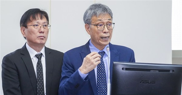 鳳梨外銷　陳駿季：可望116年開拓美國市場