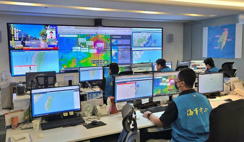 白海豚逼近！航港局：北、東海域近岸12浬船舶淨空