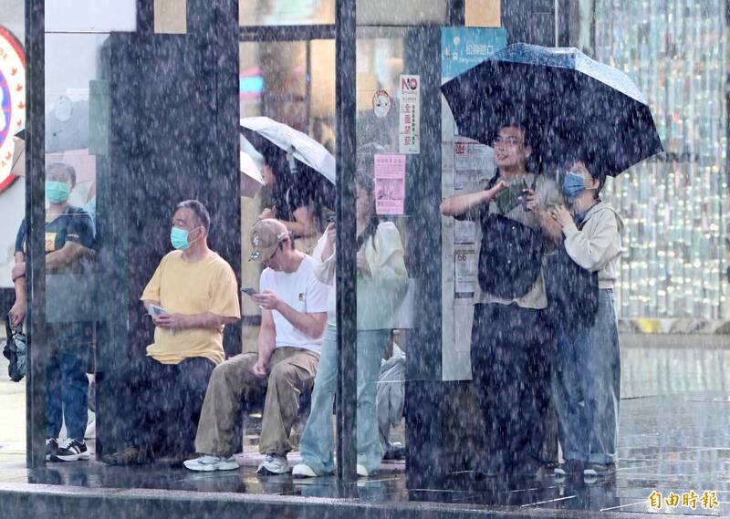 週一橘紅雨彈轟炸 降雨熱區看圖秒懂