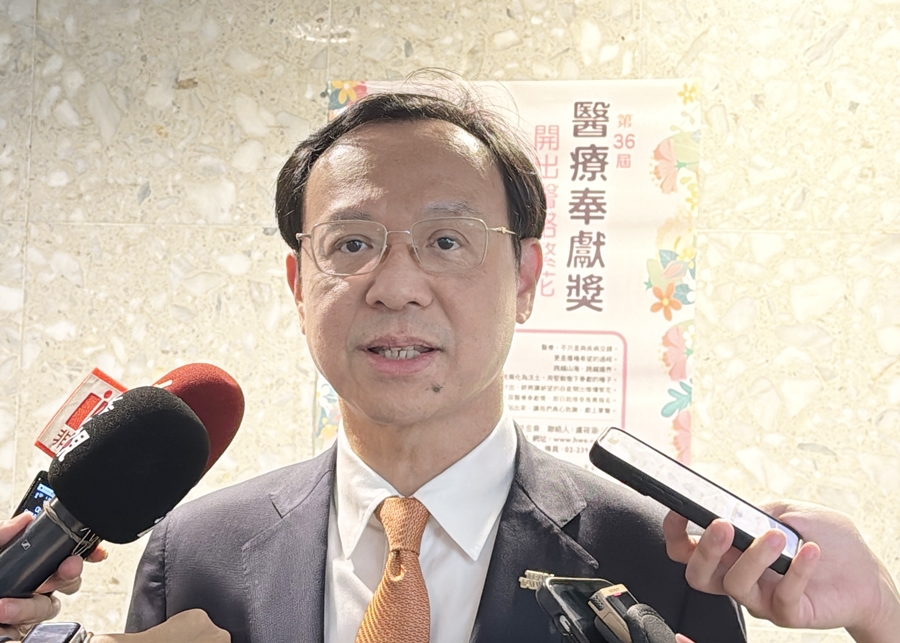 65歲長者有條件免健保費三讀  石崇良憂重創世代正義直呼絕非健康平權