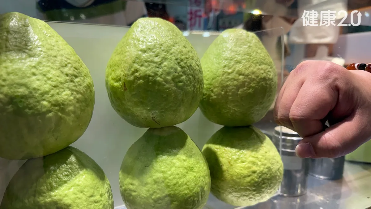 膝蓋痠痛先別狂吃保健品！醫師揭「護膝餐桌」菜色 4大類食物吃起來 - TVBS 健康2.0