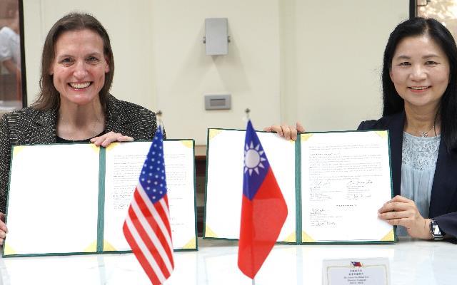 教育部與美國華盛頓州教育廳簽署教育合作備忘錄