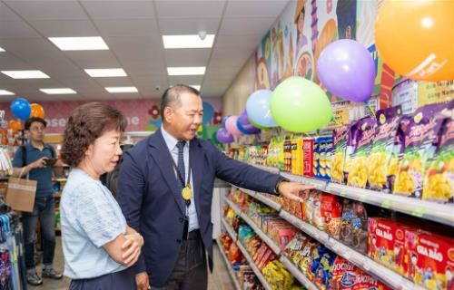 全家為何深入大學搶國際學生？從百款東南亞商品到700名外籍員工的雙軌布局