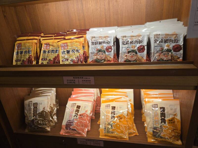 再傳海漂豬驗出非洲豬瘟！金門縣府公布可銷台廠商、產品名單