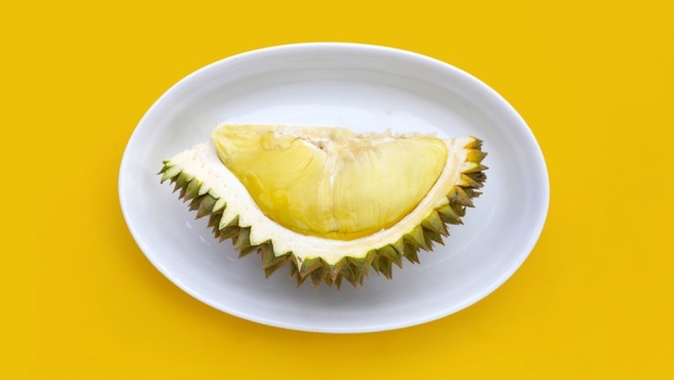 榴槤維生素C竟比橘子高！但「1大瓣」熱量快接近一碗飯，營養師揭4種人吃前要注意