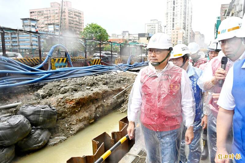 新北捷運土城樹林線工程與中港東抽水站防颱整備 侯友宜視察