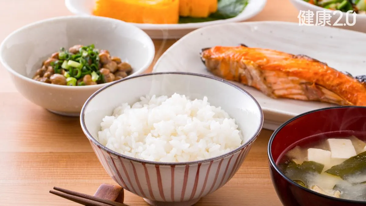 白飯砍半血壓仍飆破140？權威期刊破解：少吃「這東西」才會降