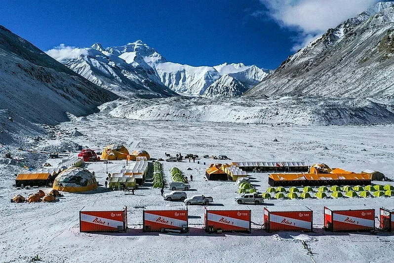登山客正在消耗聖母峰...人類尿液、烹飪、取暖 皆加速冰川融化速度 - ubrand.udn.com