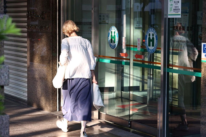 2050年恐1.4人就要養1位長者...民團：補助長者健保費後 年輕上班族負擔只會更重 - 倡議家