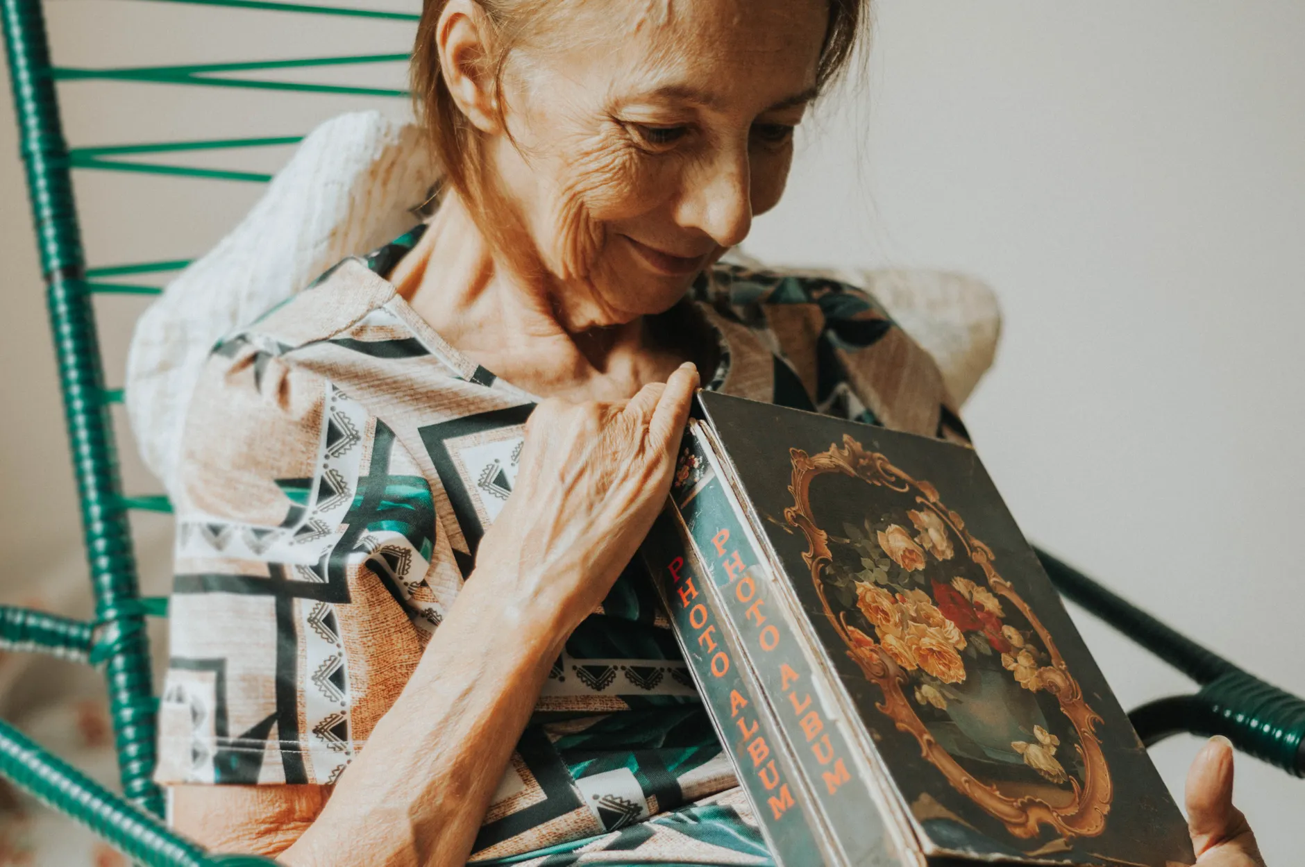 55～75歲約2成腦中已有毒蛋白！主管、菁英更要防失智，如何搶救黃金大腦？ - 康健雜誌