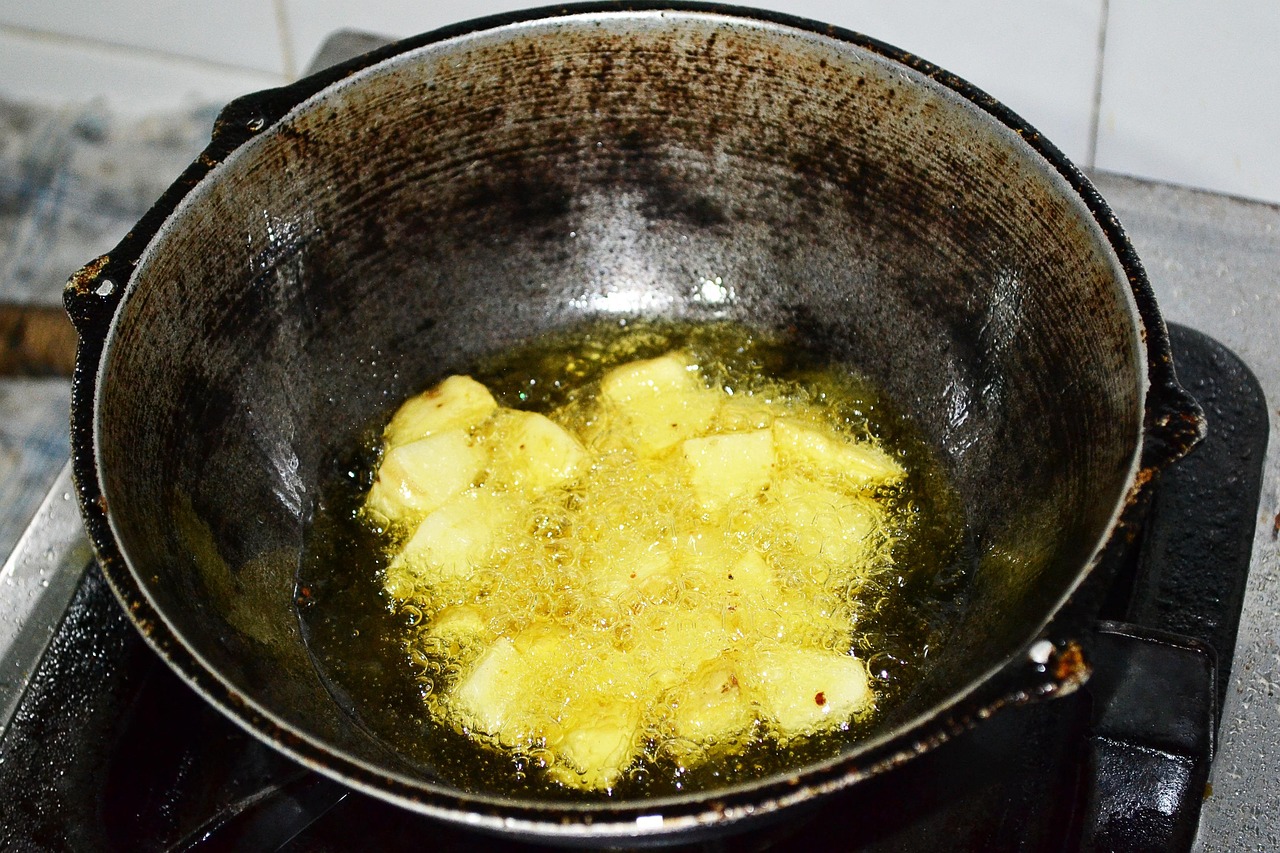 毒油食安把關:重視油品品質治理!油評師教分辨特級初榨橄欖油、調和橄欖油