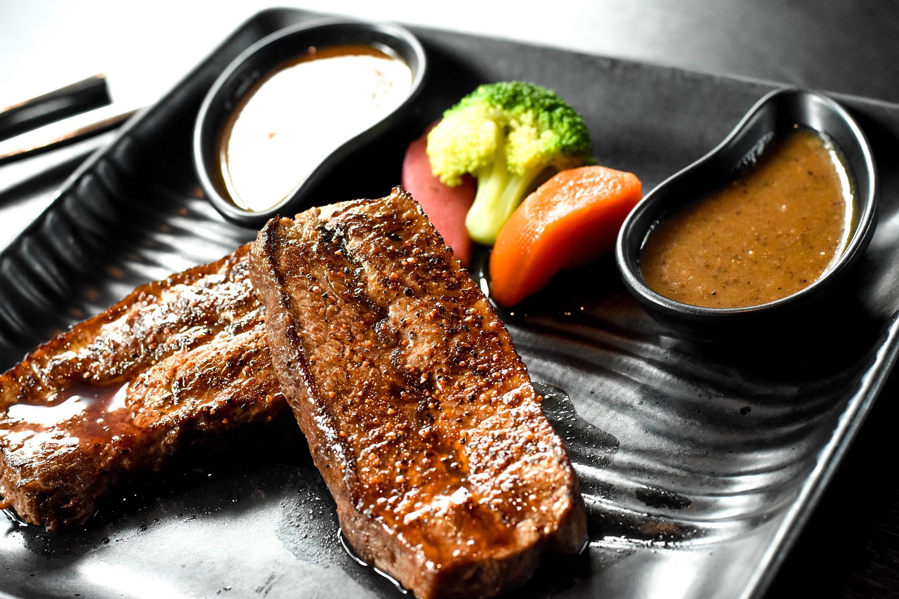 Joeman「牛肉麵事件」爆紅！半夜想吃牛肉麵？中醫提醒：先看你適合哪一碗